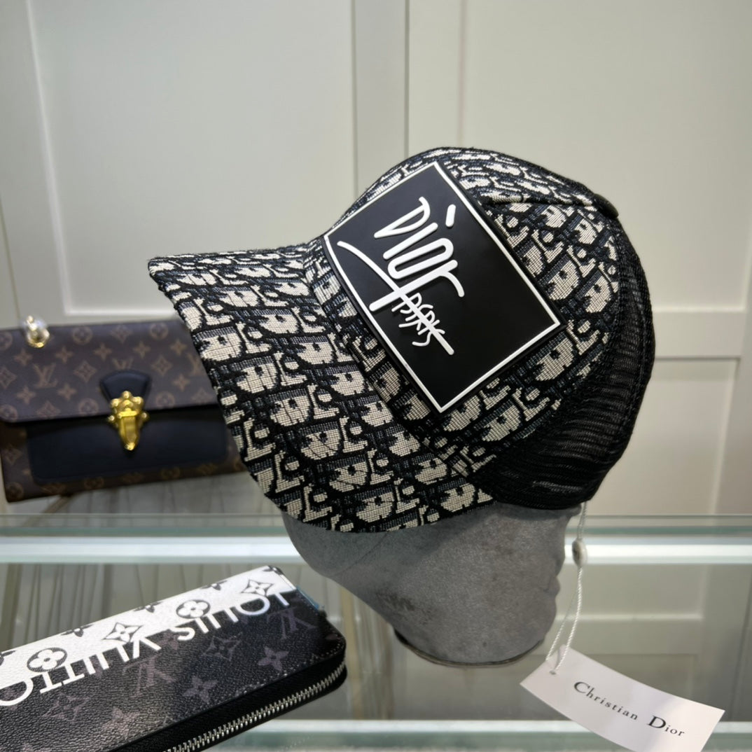 November new trend - patterned baseball cap