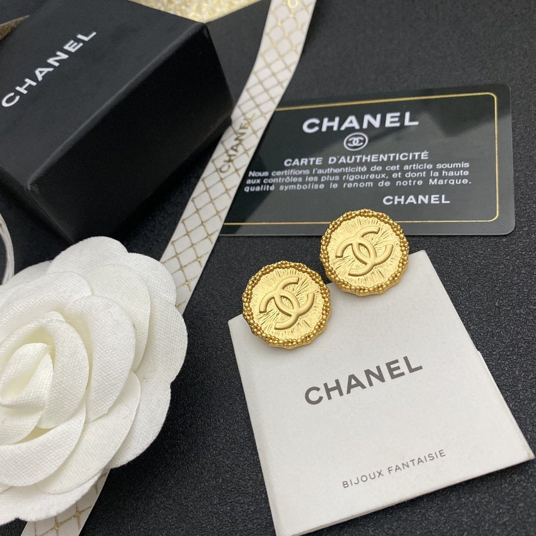 Luxury Gold Engraved Earrings
