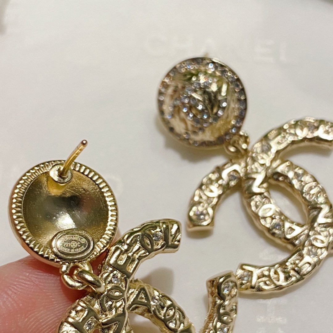 Fashion Rhinestone Letter Engraved Double C Pendant Earrings