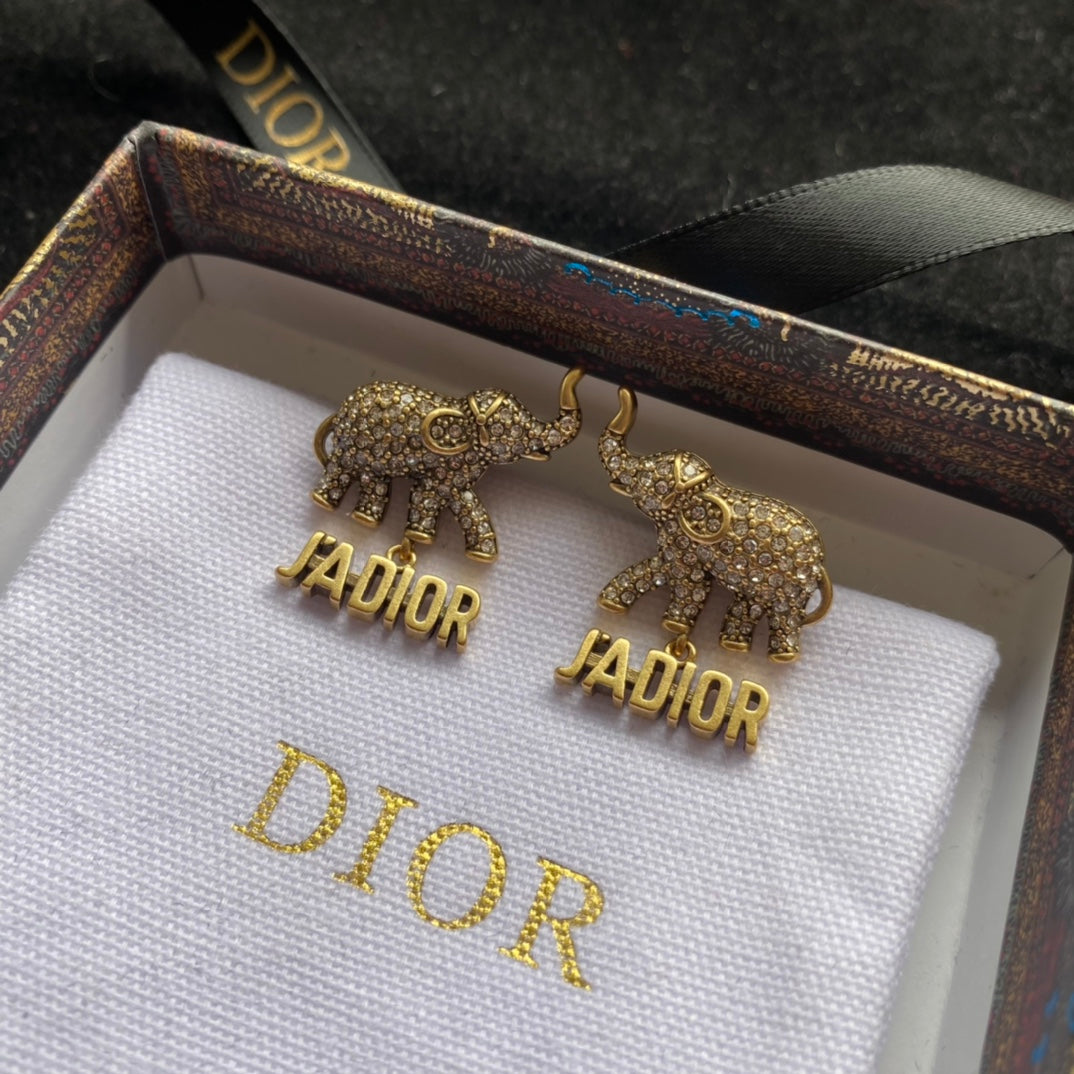 Luxury letter elephant with diamond vintage earrings