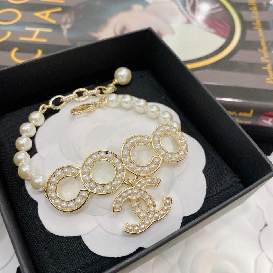 Luxury Pearl Letter Bracelet