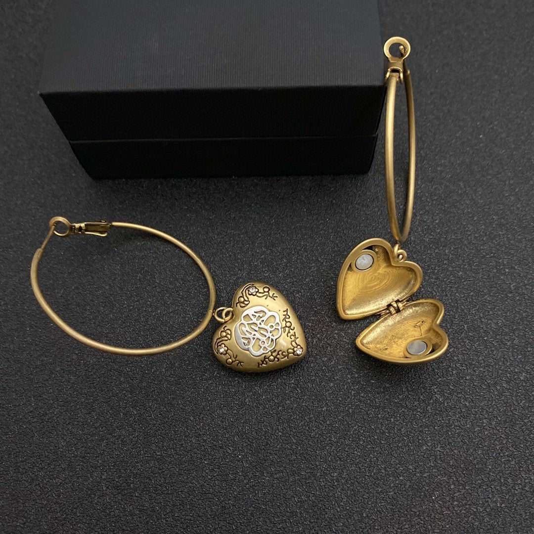 Vintage engraved exquisite pendant earrings