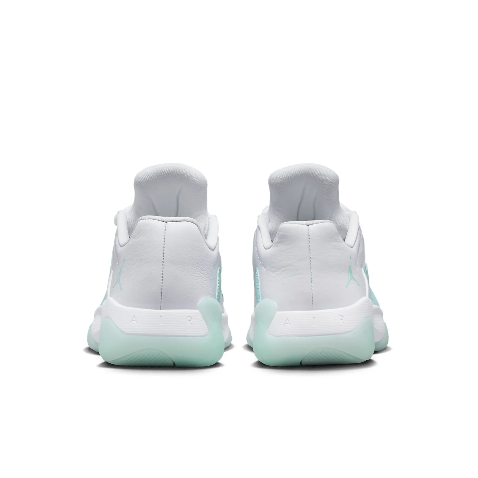 (WMNS) Air Jordan 11 CMFT Low 'Igloo' DV2629-100