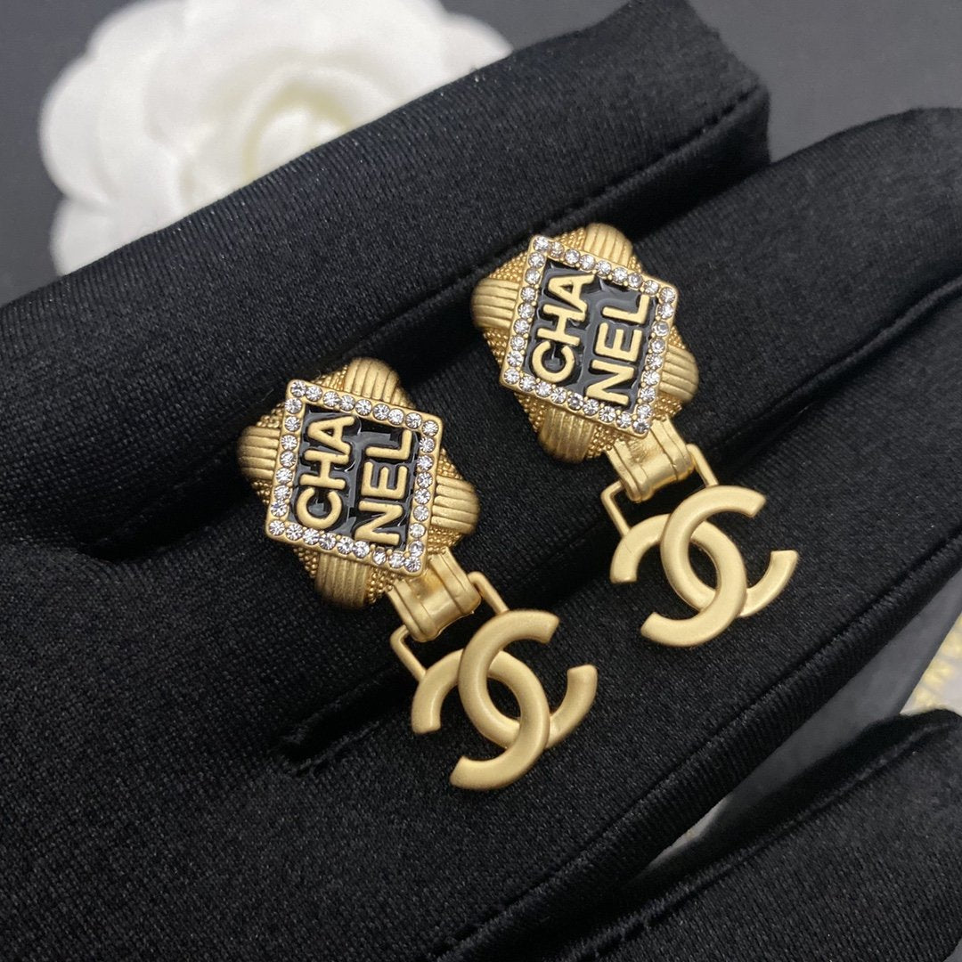 Luxury Letter Rhinestone Double C Pendant Earrings