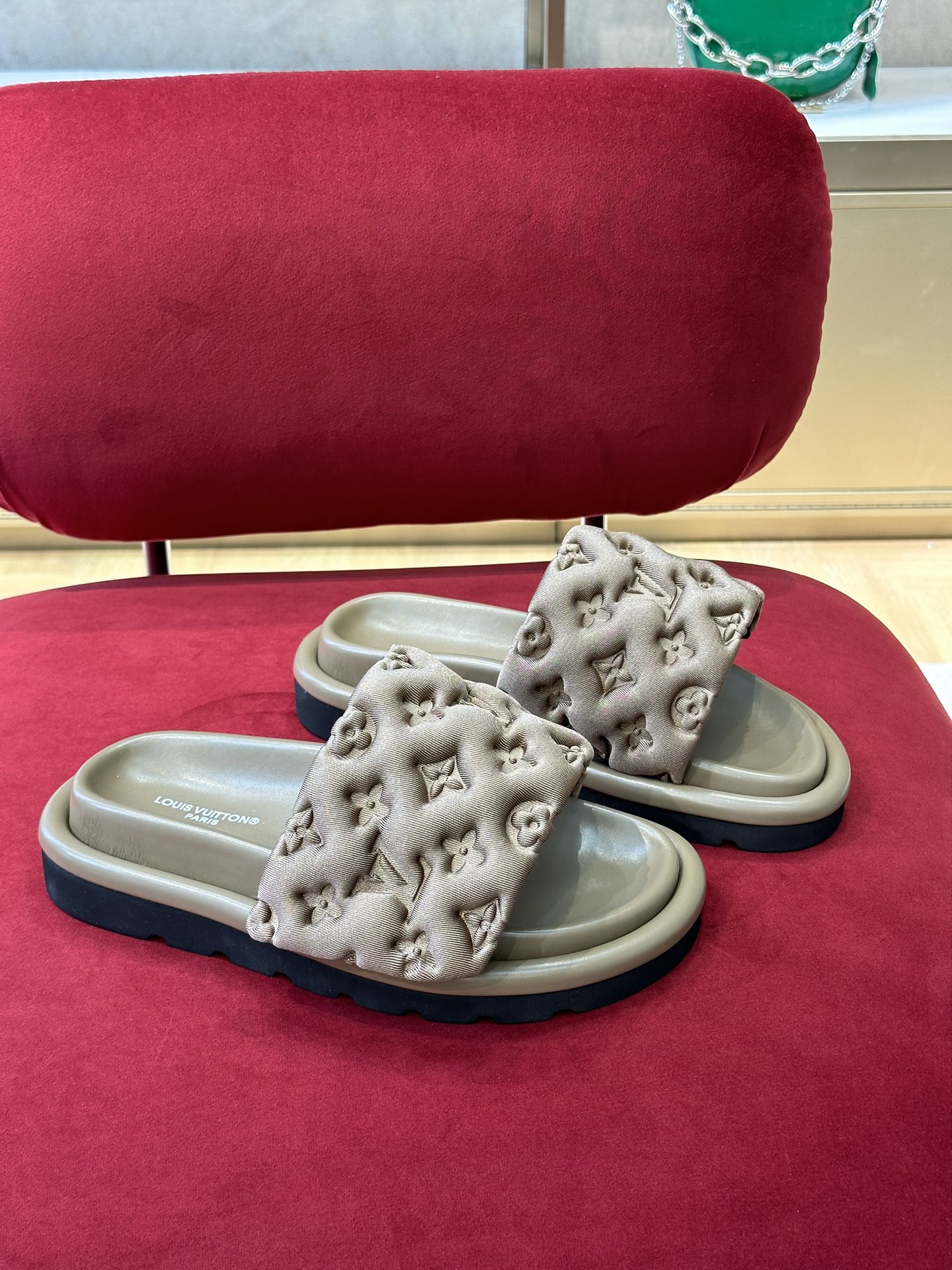 Women_Slippers/Sandals shoes eur 35-41