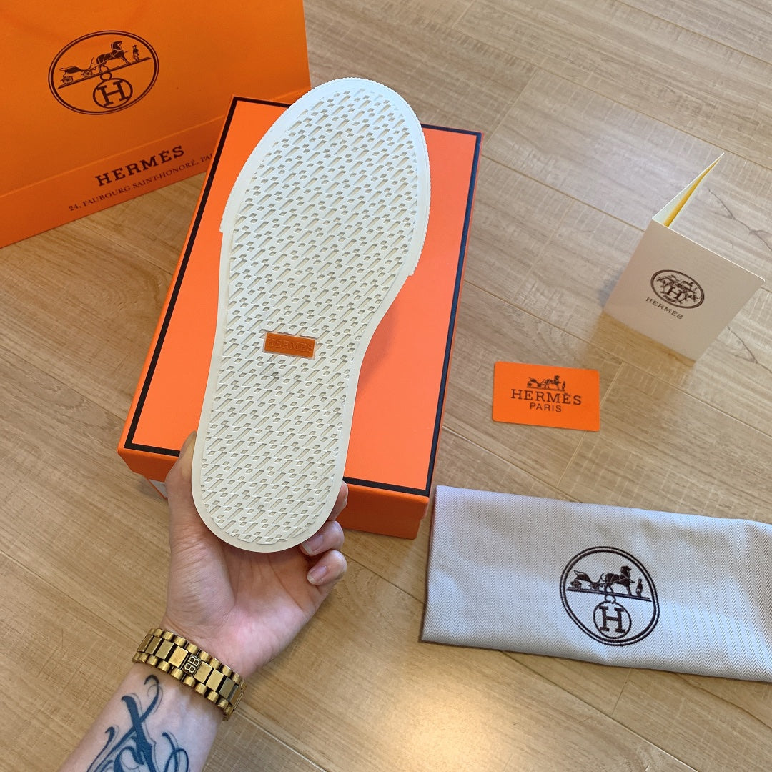 2023 new gold buckle white shoes