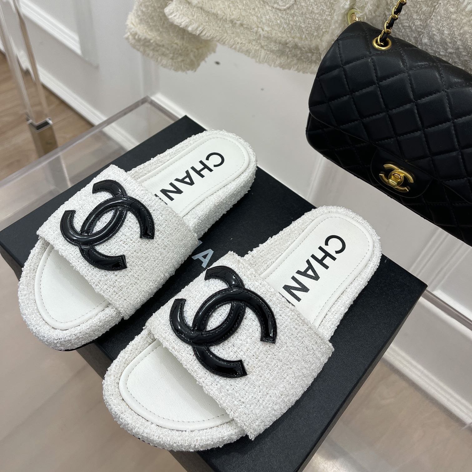 Women_Slippers/Sandals shoes eur 35-41