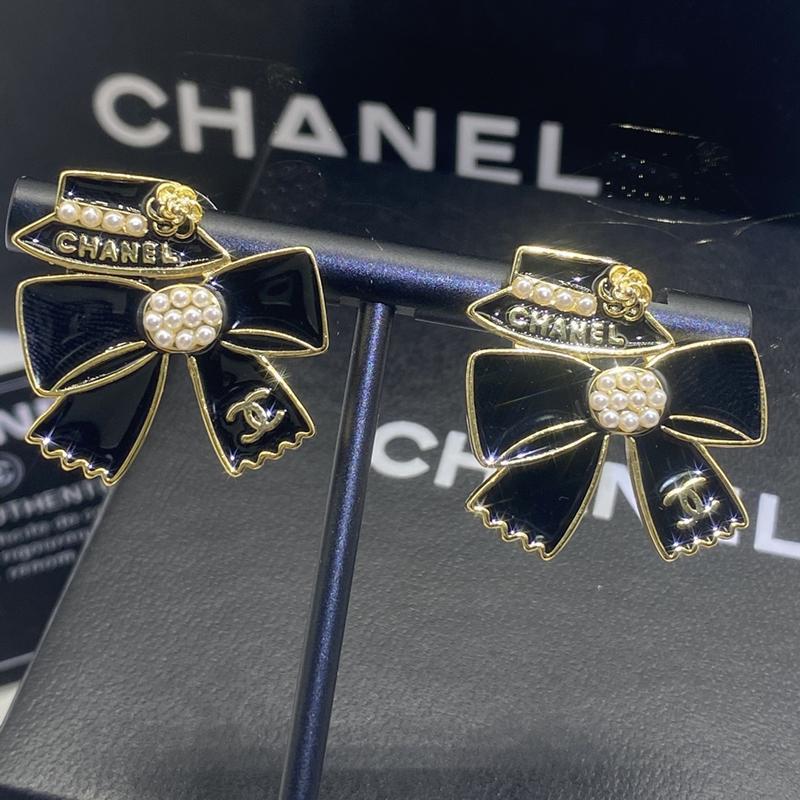 Luxury Bow Pearl Earrings