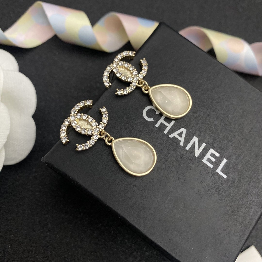 Exquisite Rhinestone ice crystal earrings