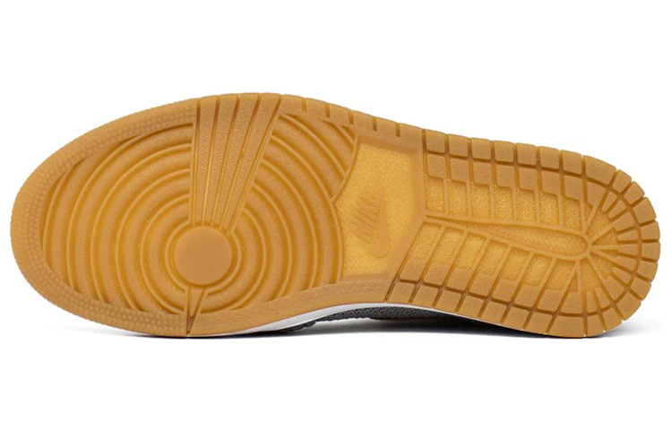 Air Jordan 1 Retro High OG Flyknit 'Wolf Grey' 919704-025