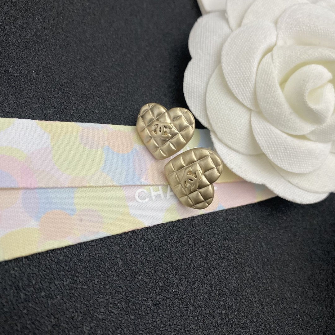 Luxury Golden Heart Shaped Earrings