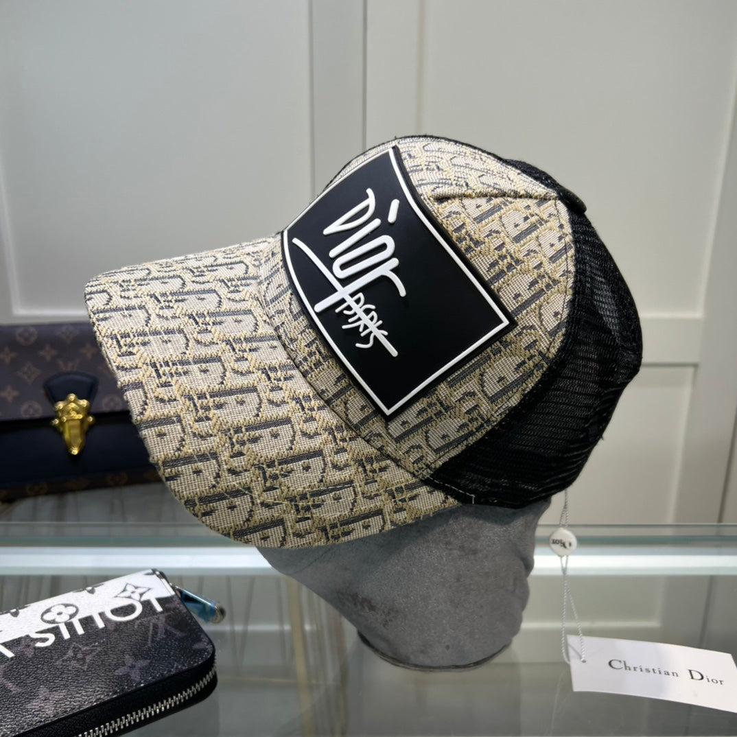 November new trend - patterned baseball cap