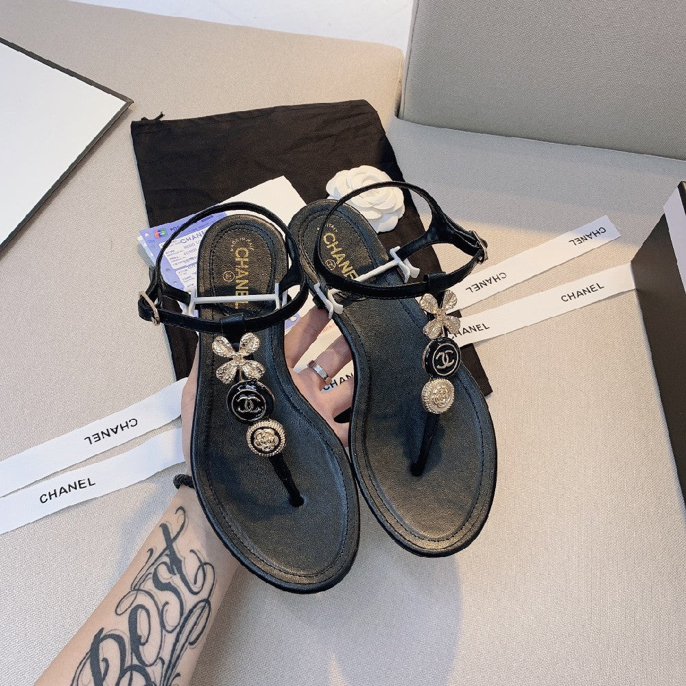 Shamrock Flat Sandals