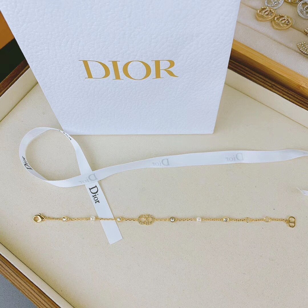Diamond Classic Letter Bracelet