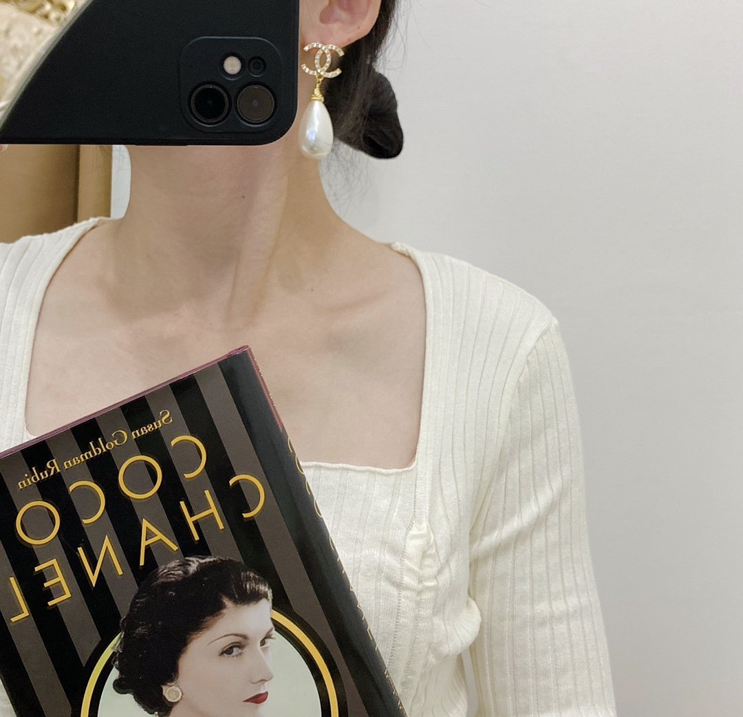 Luxury Large Pearl Pendant Earrings