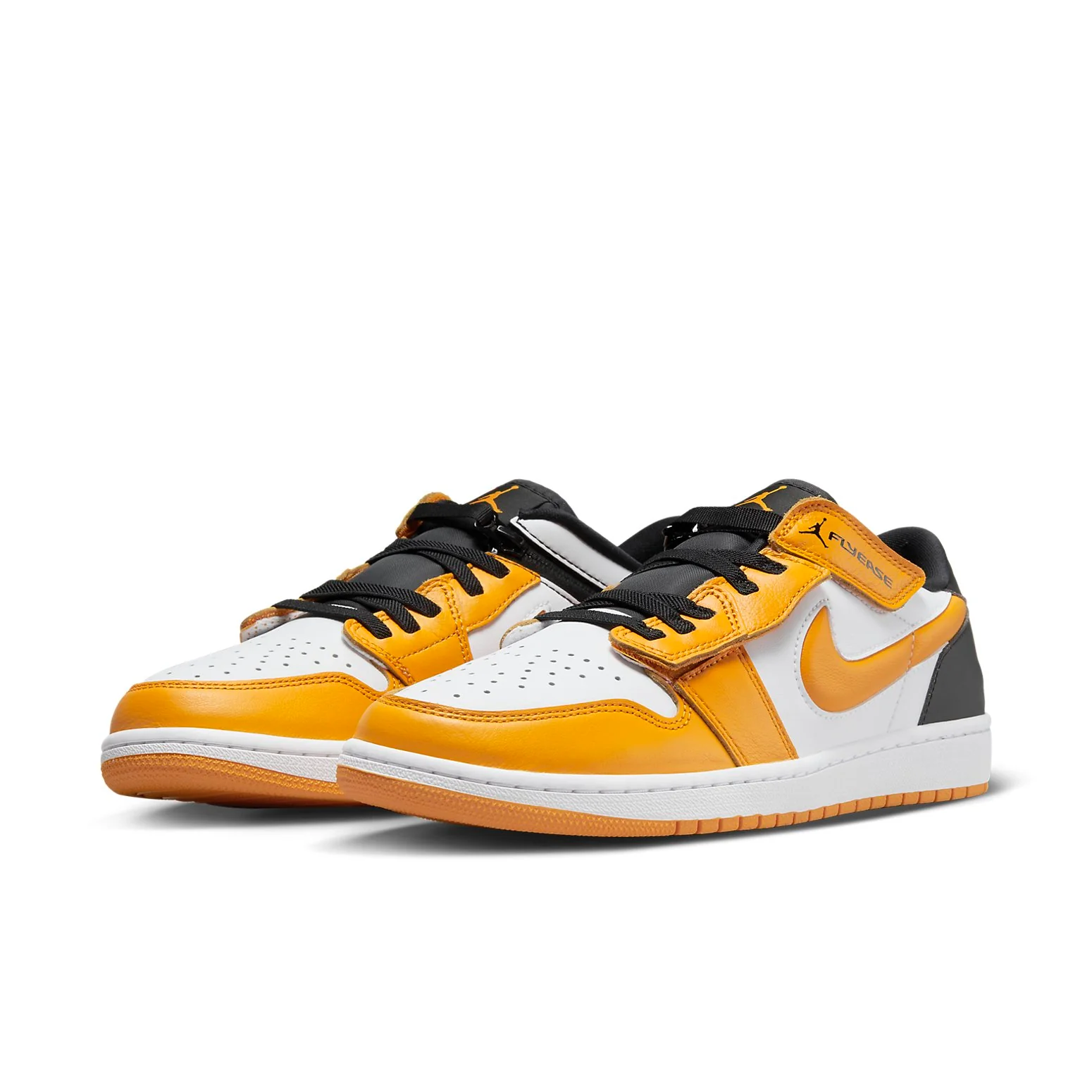 Air Jordan 1 Low FlyEase 'White Taxi' DM1206-107