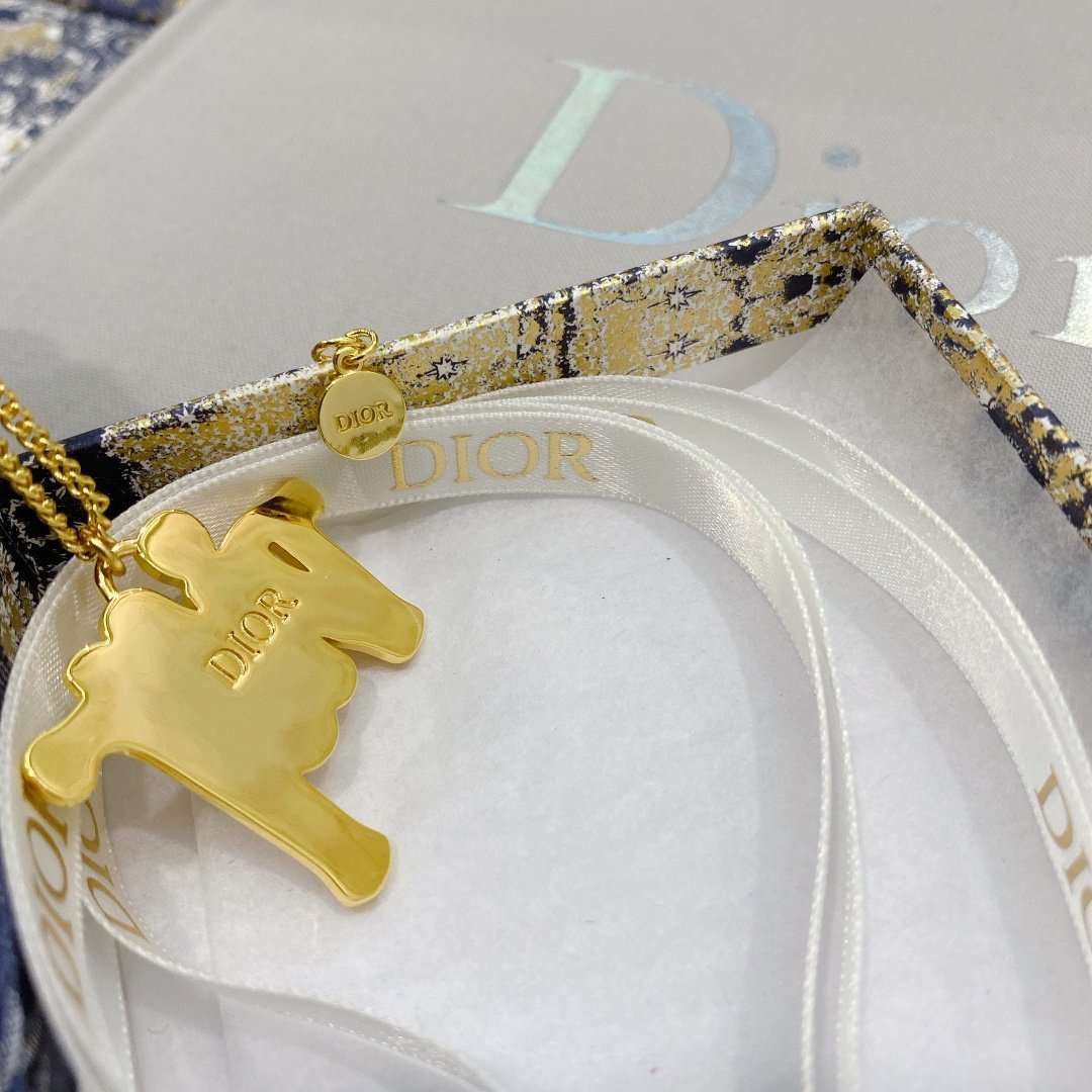 Luxury Rhinestone Letter Pendant Necklace