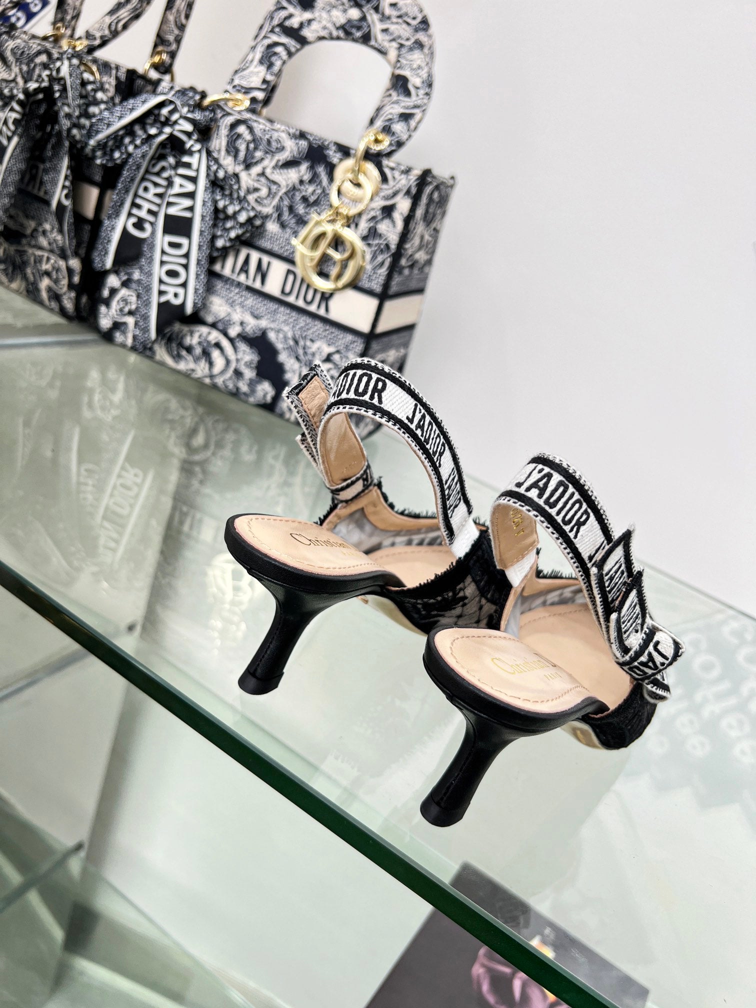 Jacquard Embroidery Lace High Heels