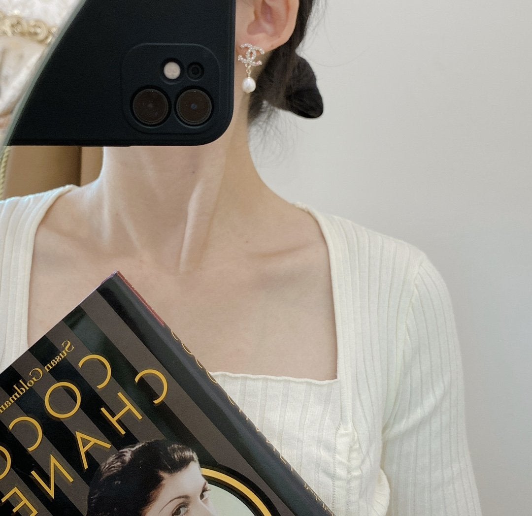 Fashion Pearl Pendant Earrings