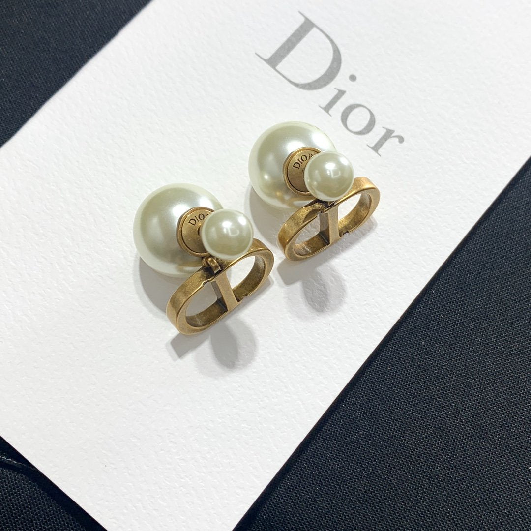 Pearl Retro Metal Fashion Earrings