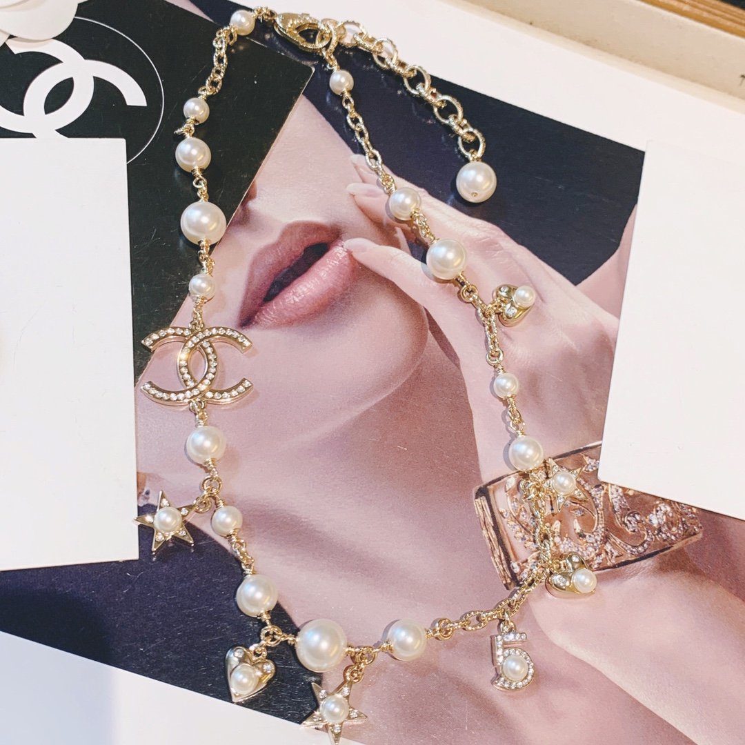 Fashion multi-element necklace