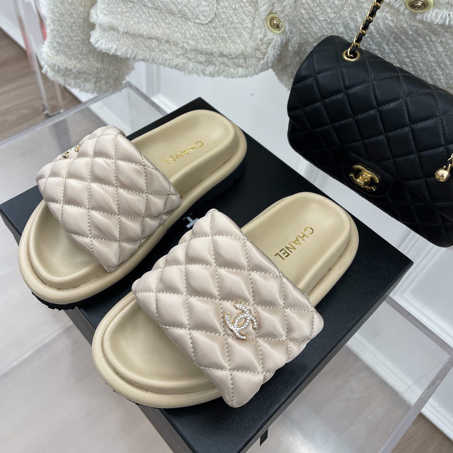 Women_Slippers/Sandals shoes eur 35-43