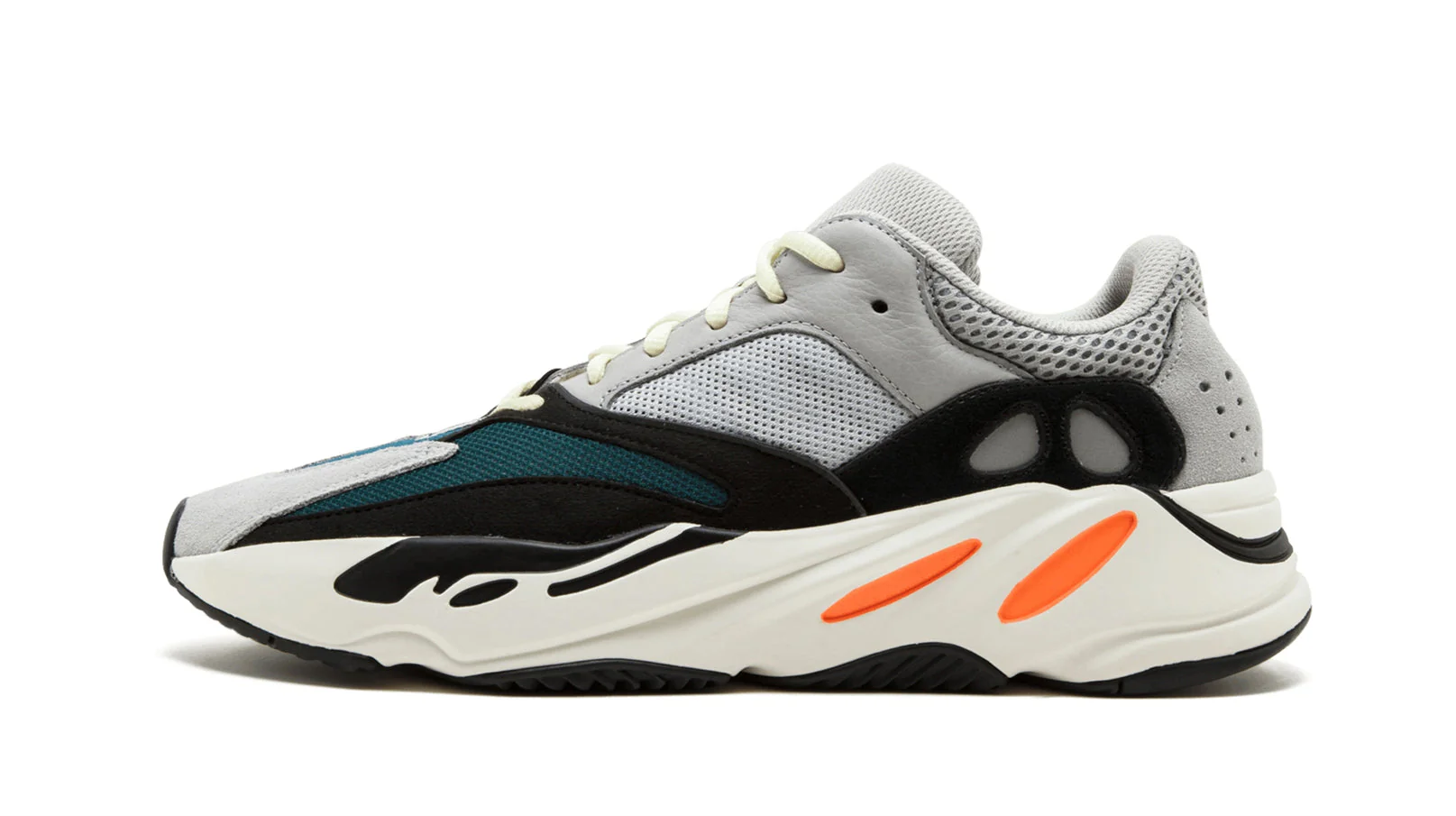 YEEZY BOOST 700 