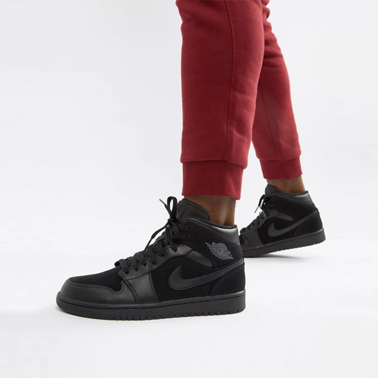 Air Jordan 1 Mid 'Triple Black 2018' 554724-050