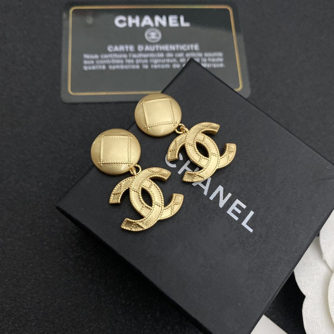 Luxury Gold Double C Pendant Earrings