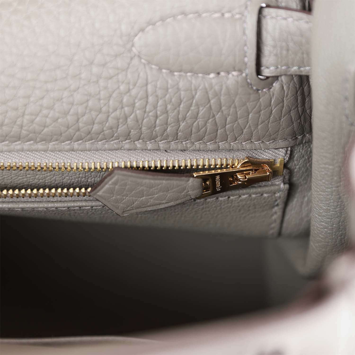 Hermès Kelly Retourne 28 Gris Meyer Clemence Gold Hardware