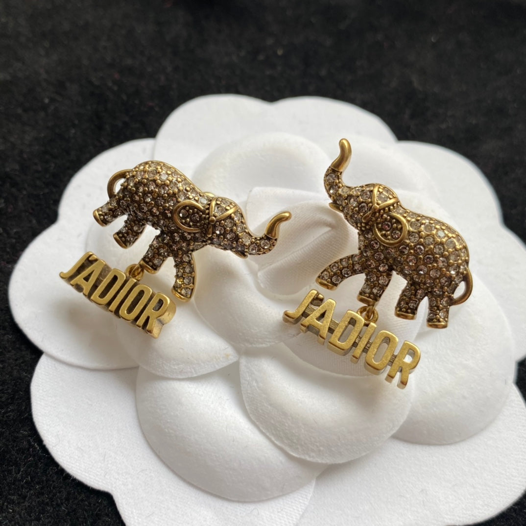 Luxury letter elephant with diamond vintage earrings