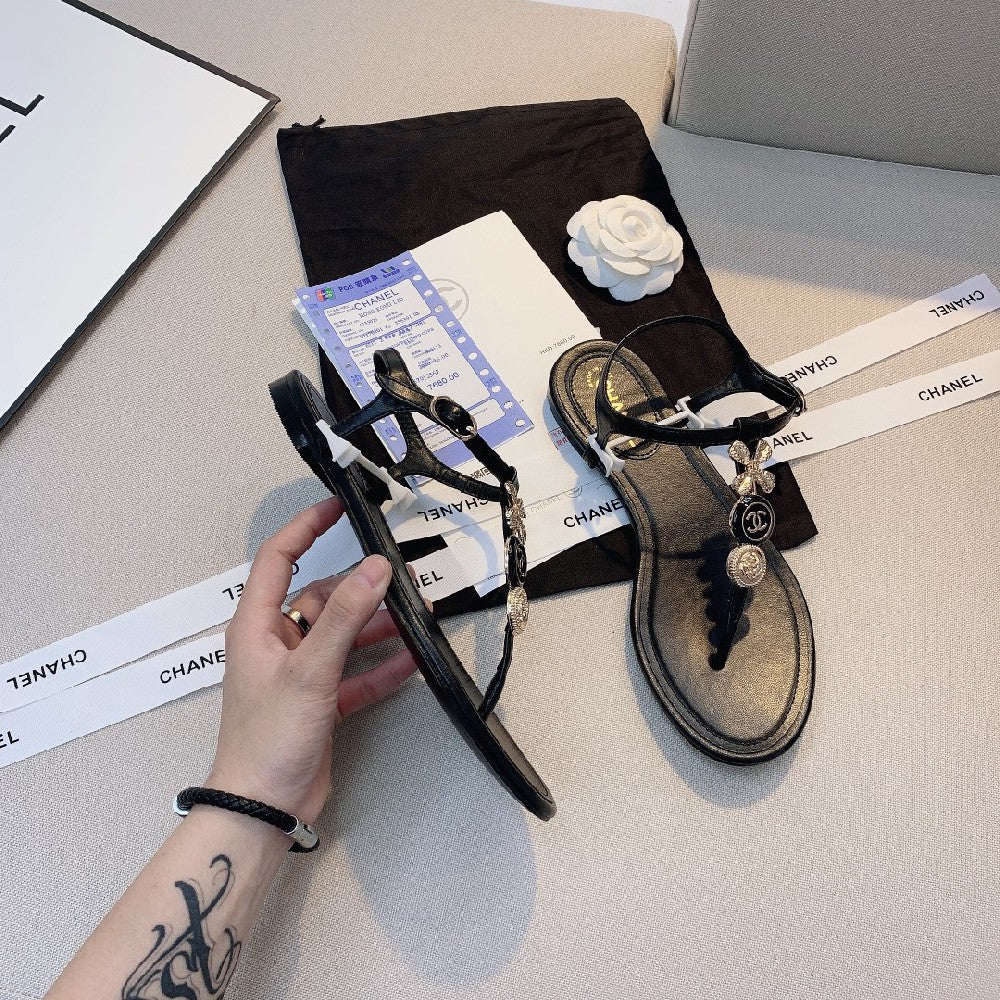 Shamrock Flat Sandals