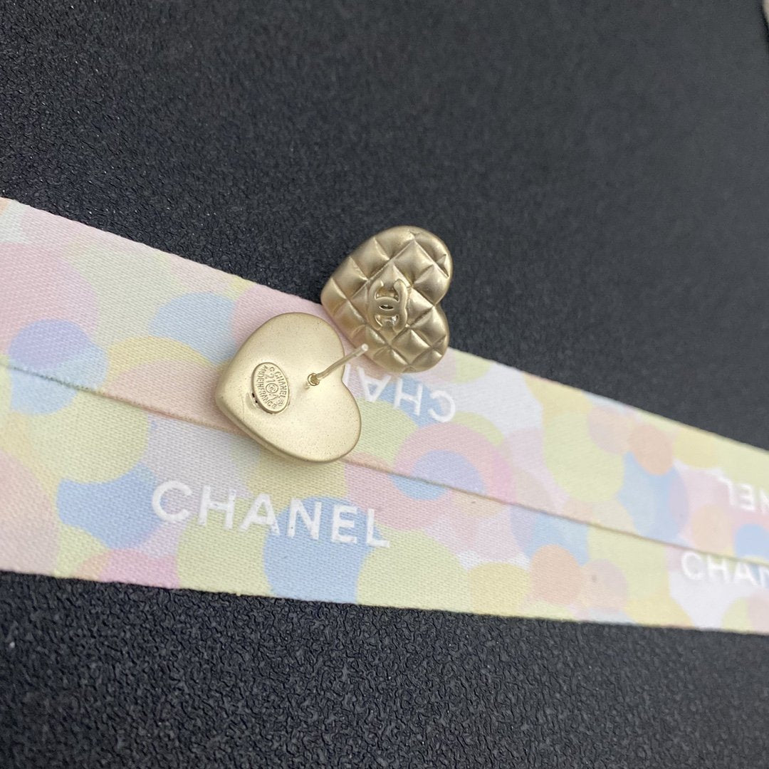 Luxury Golden Heart Shaped Earrings