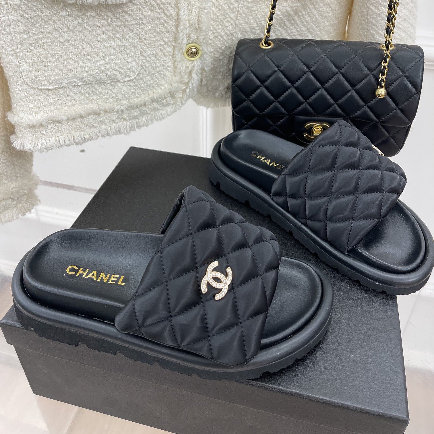 Women_Slippers/Sandals shoes eur 35-43