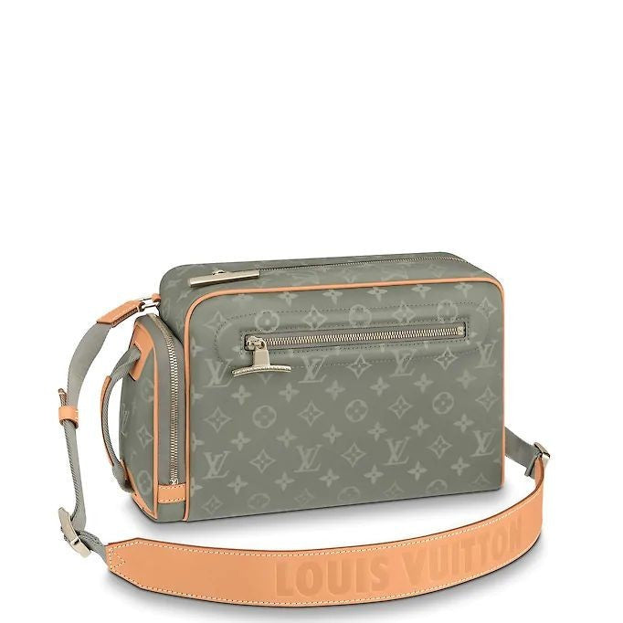 LV Camera Bag M43884