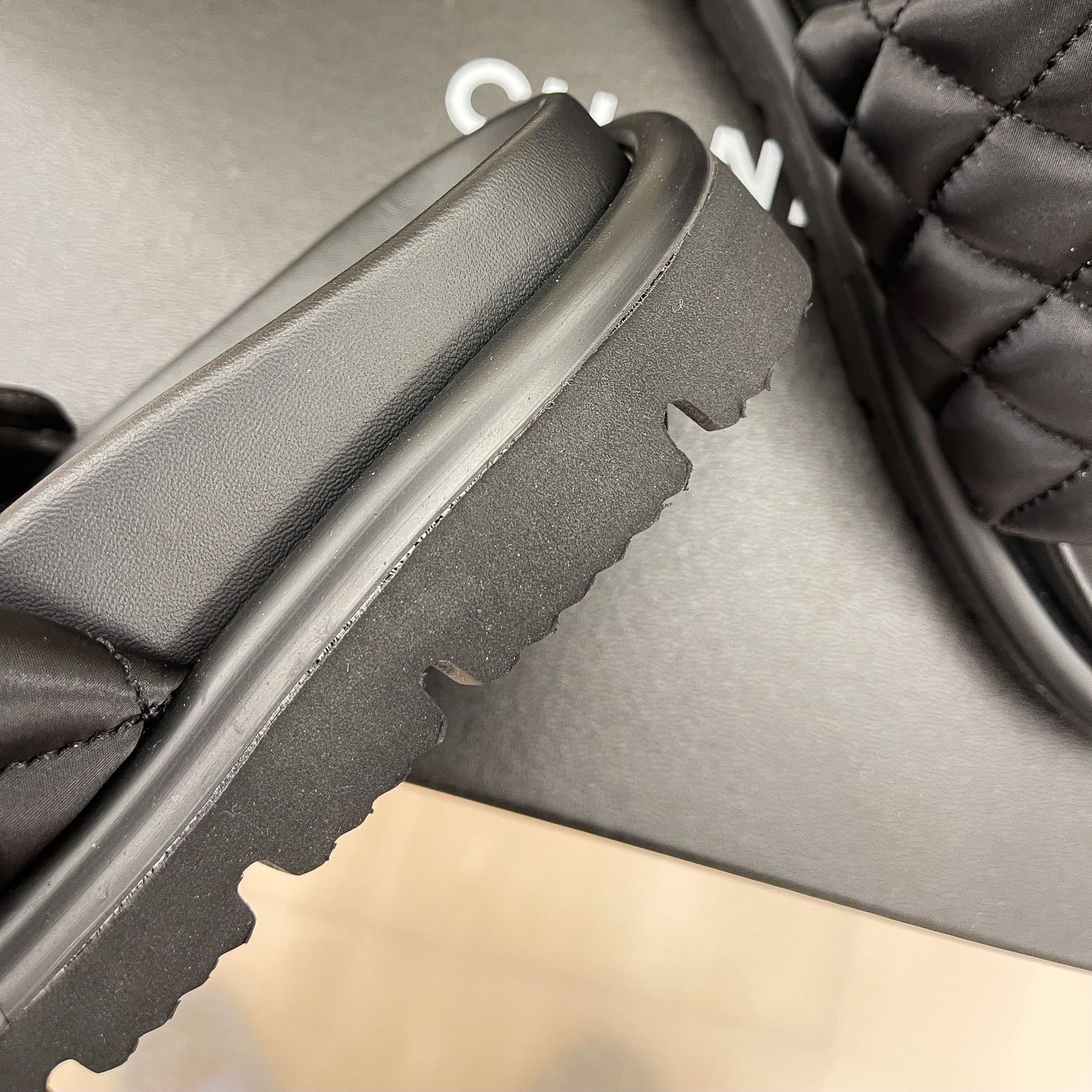 Women_Slippers/Sandals shoes eur 35-43