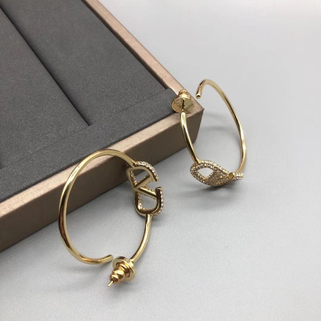 Huanu Tianlun Earrings