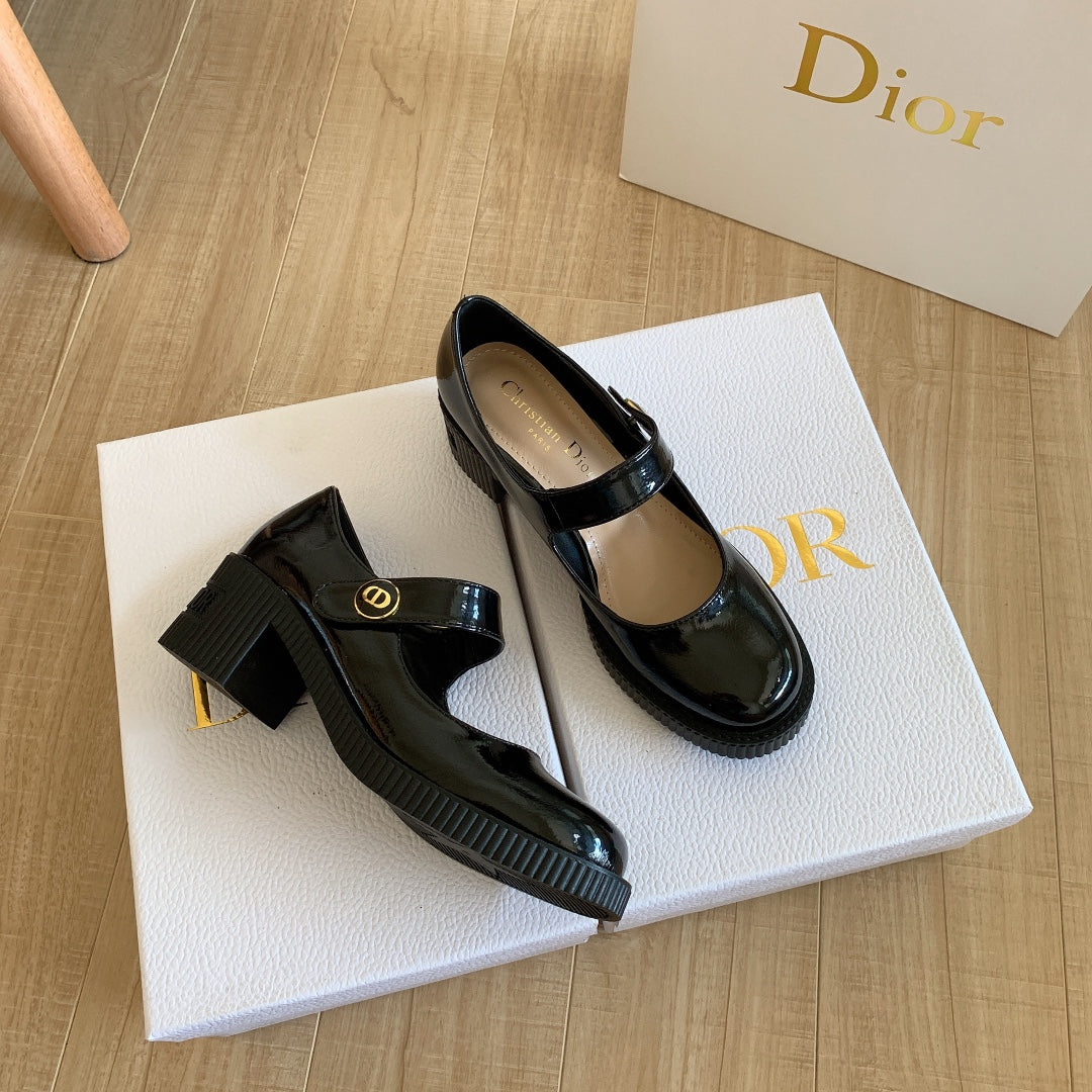 2023 Lucky star enamel buckle black high heels