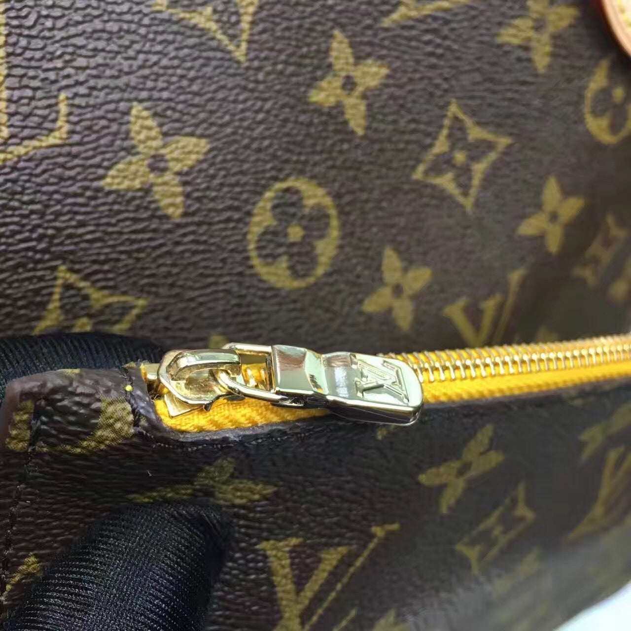 LV Neverfull MM Bag Monogram Canvas M40997