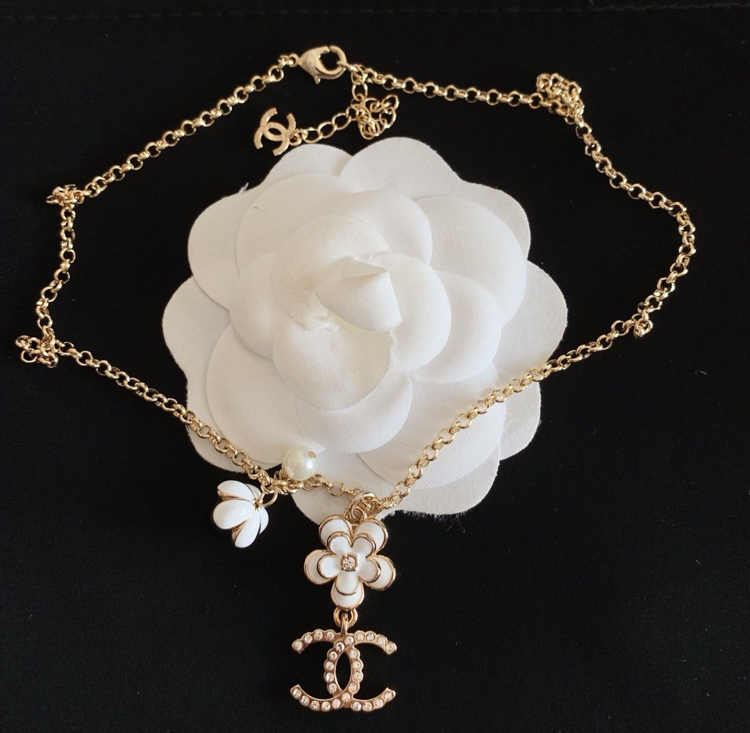 Elegant Camellia Pendant Necklace