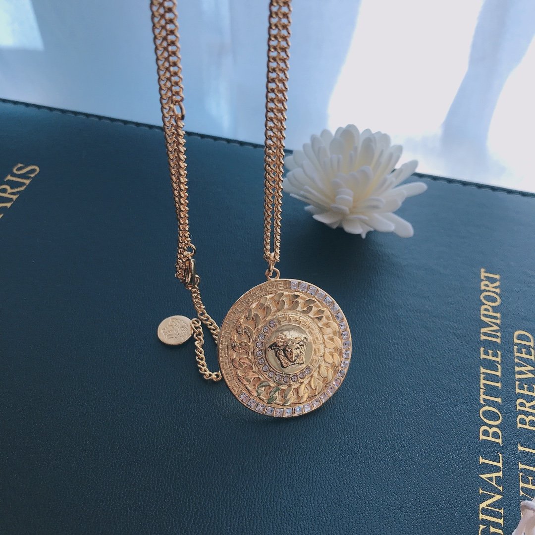 Fashion Beauty Head Rhinestone Necklace