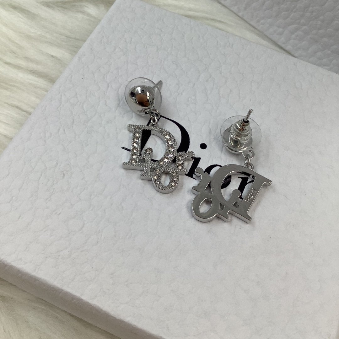 Elegant rhinestone letter pendant earrings