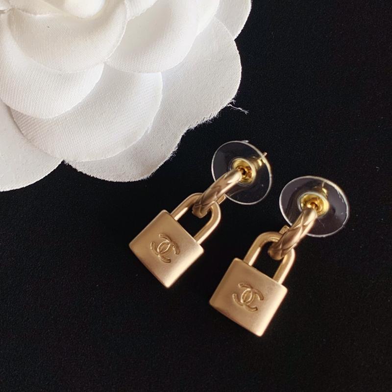Fashion Small Lock Double C Earrings