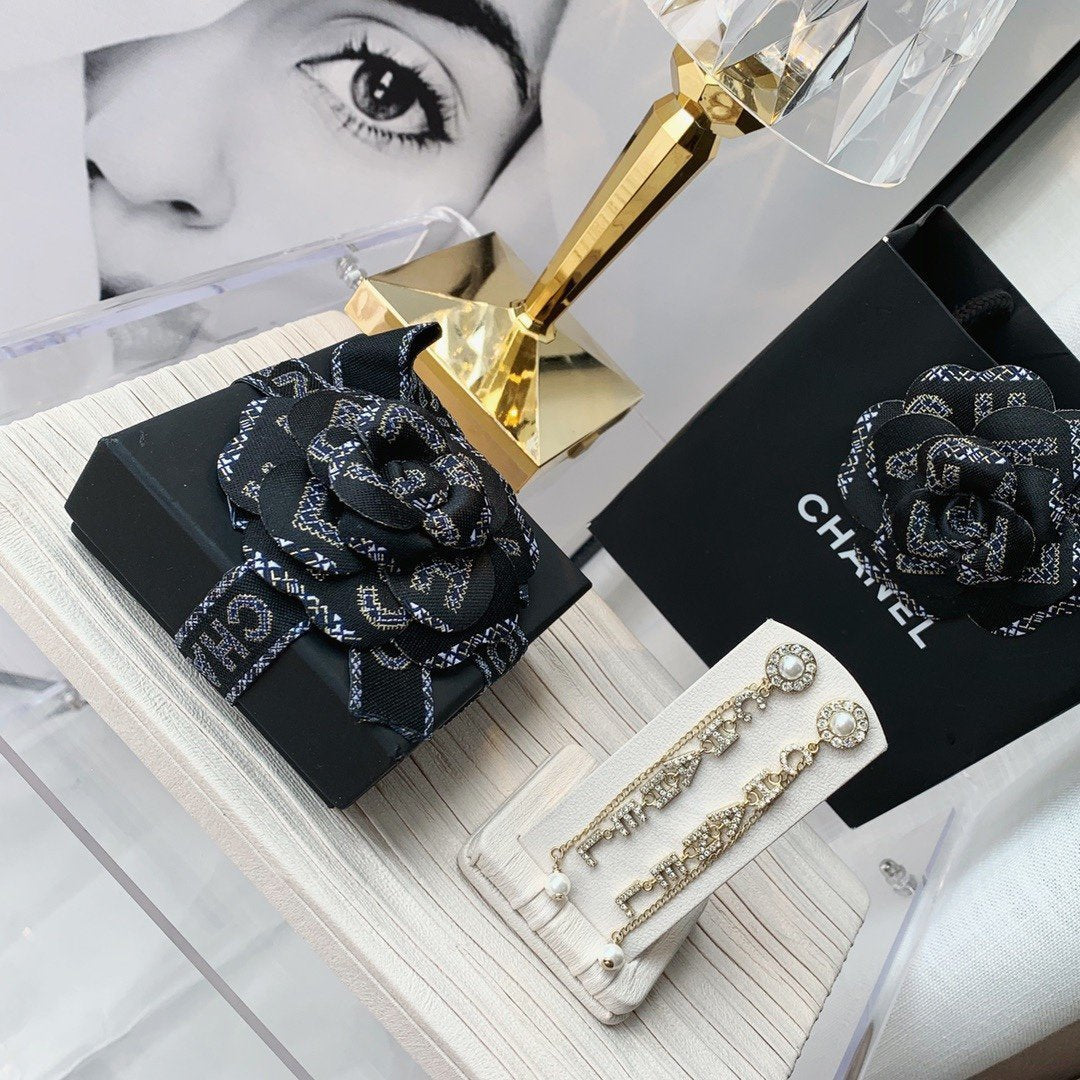 Luxury Pearl Rhinestone Letter Tassel Earrings