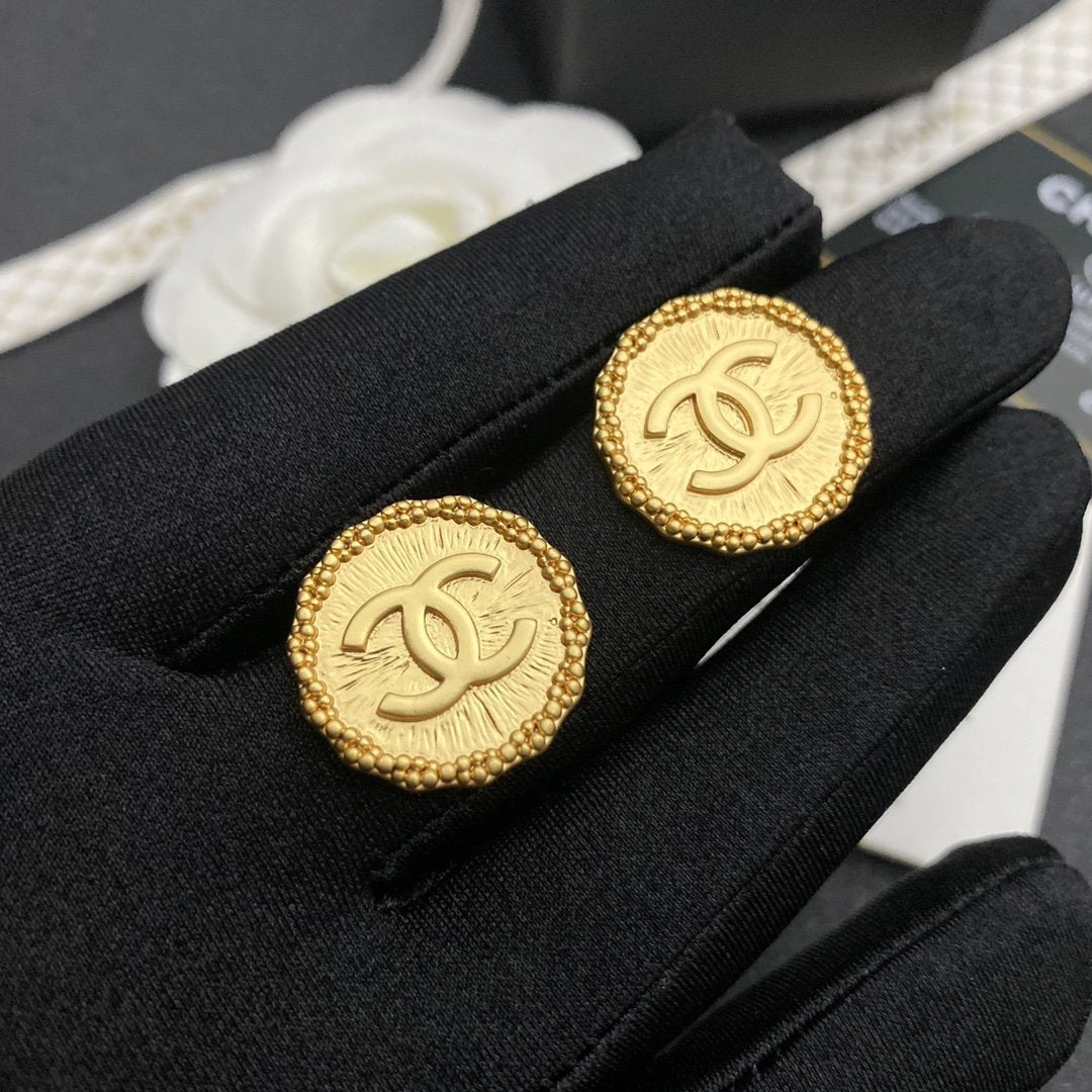 Luxury Gold Engraved Earrings