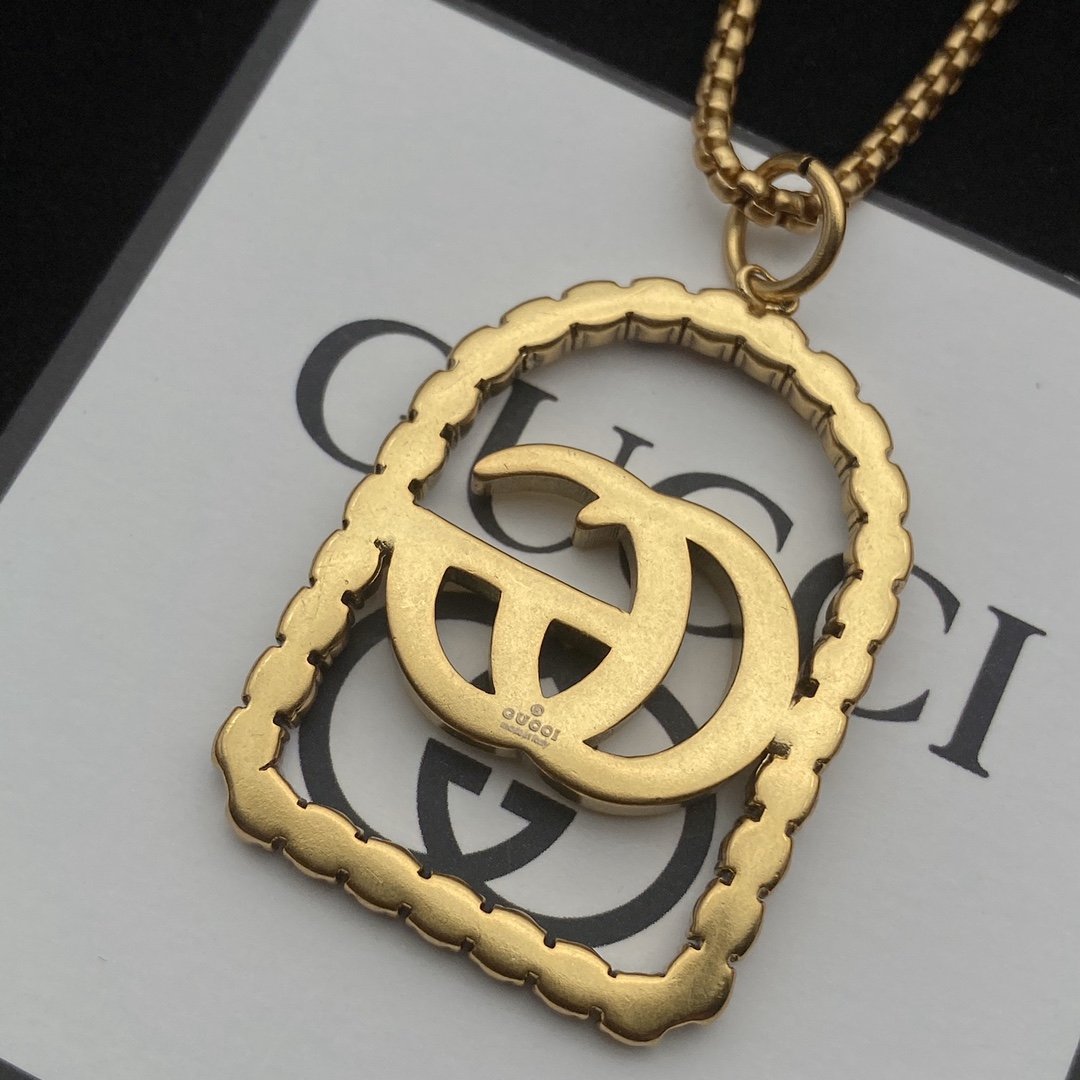 French Style Arch Diamond Necklace