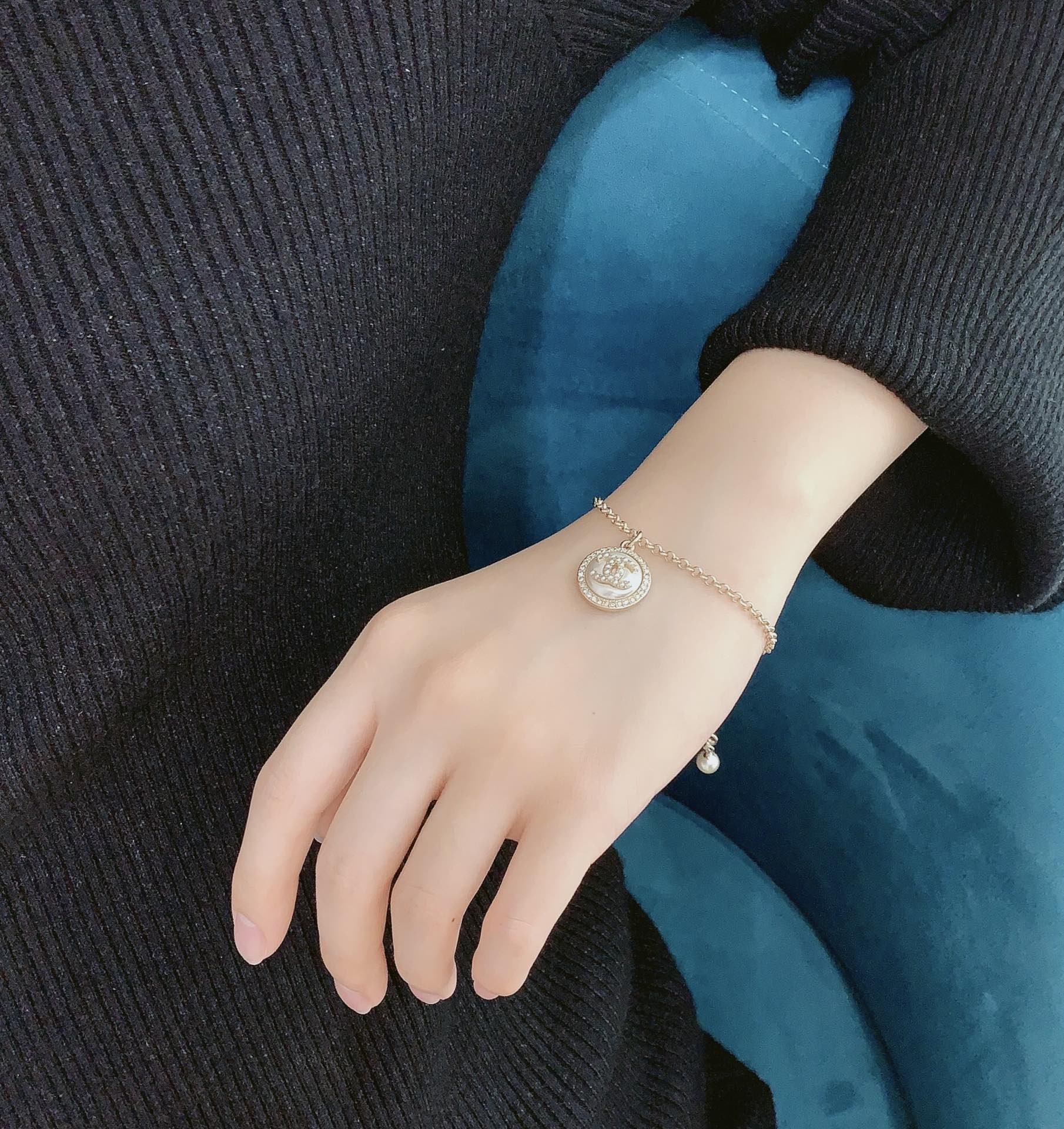 Fashion Round Pearl Crystal Bracelet