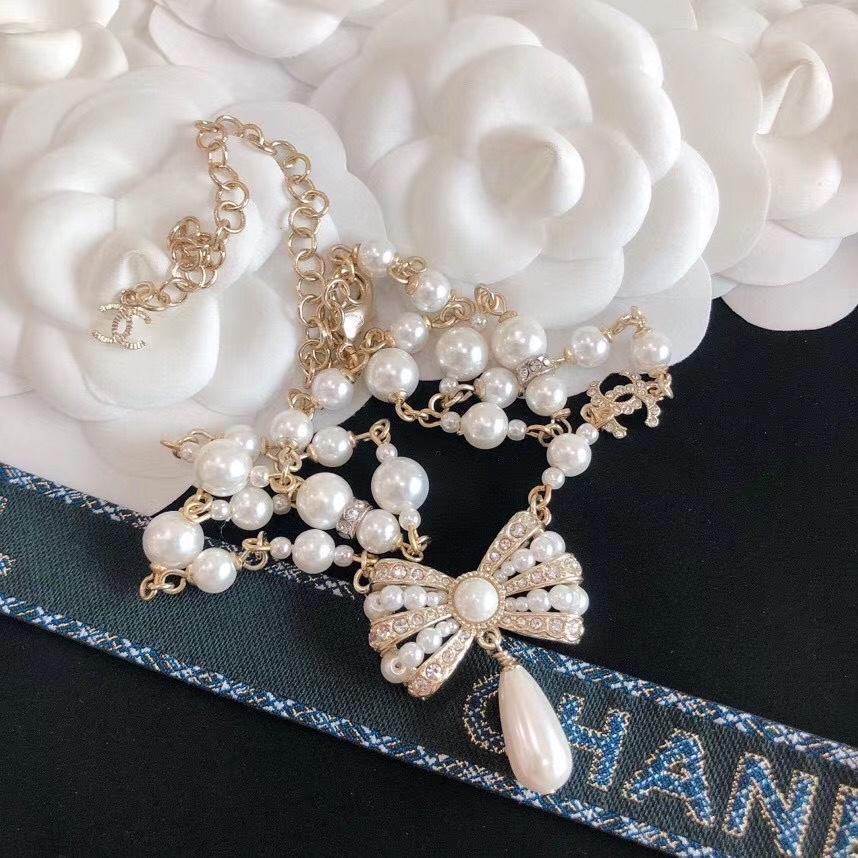 Fashion Bow Pearl Pendant Necklace