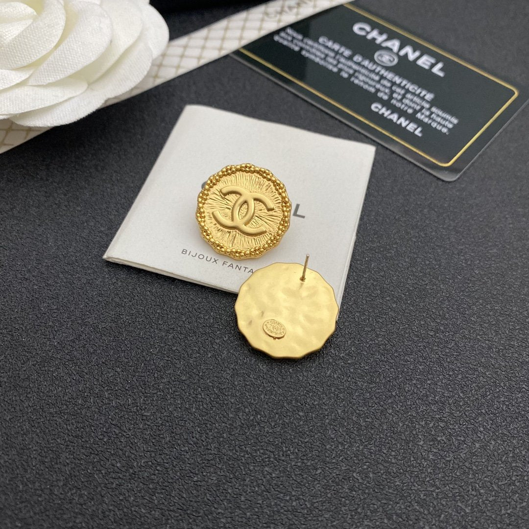 Luxury Gold Engraved Earrings