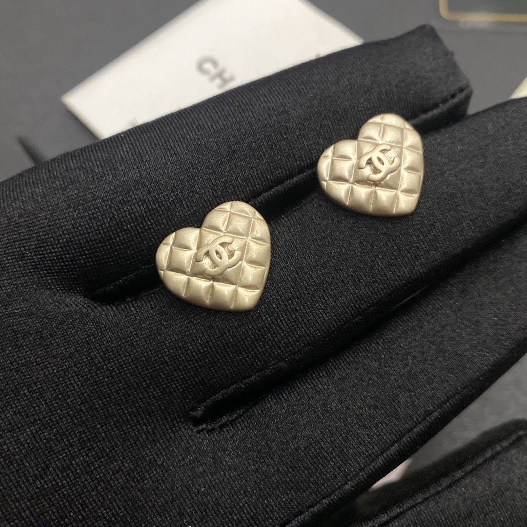 Luxury Golden Heart Shaped Earrings